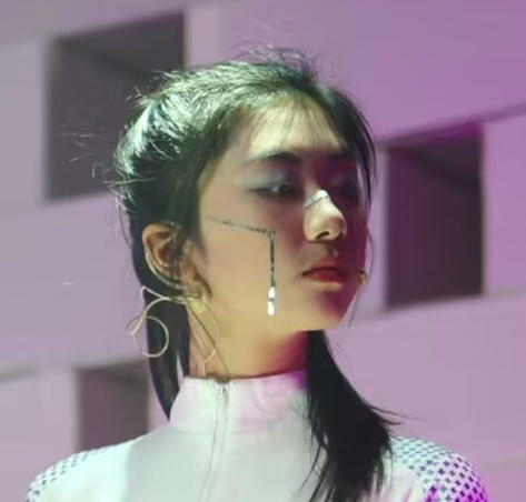 向怡美萦